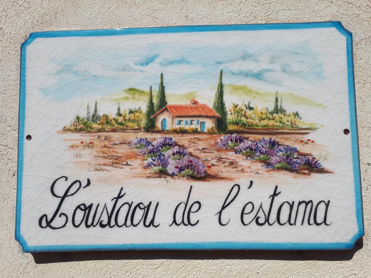 L'Oustaou De L'Estama Bed and Breakfast Rocbaron Exterior foto
