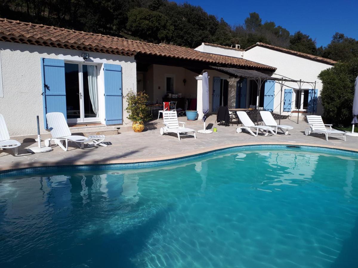 L'Oustaou De L'Estama Bed and Breakfast Rocbaron Exterior foto