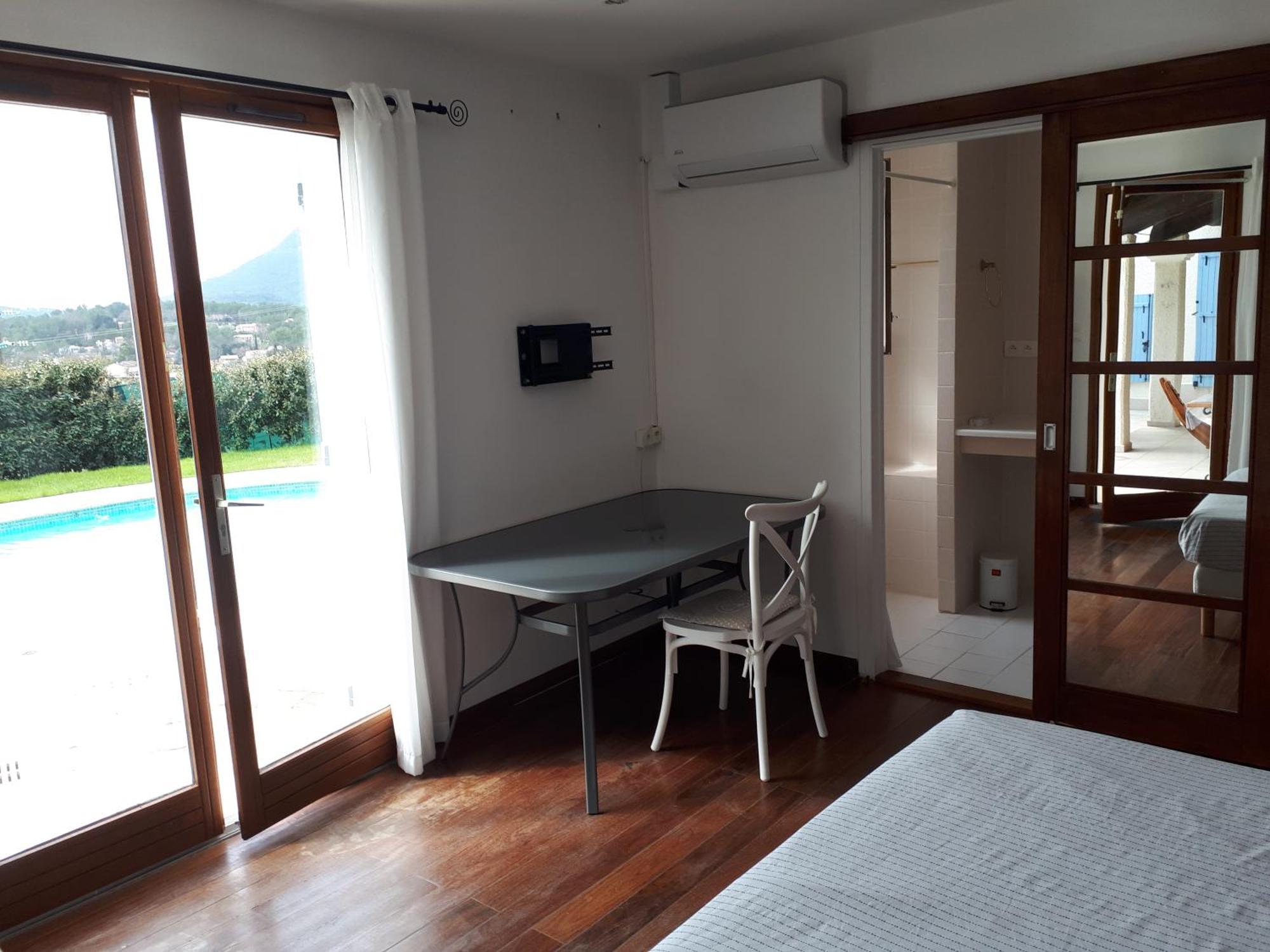 L'Oustaou De L'Estama Bed and Breakfast Rocbaron Exterior foto